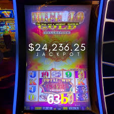 A Ascensão dos Esportes Eletrônicos: Um Novo Paradigma no Entretenimento